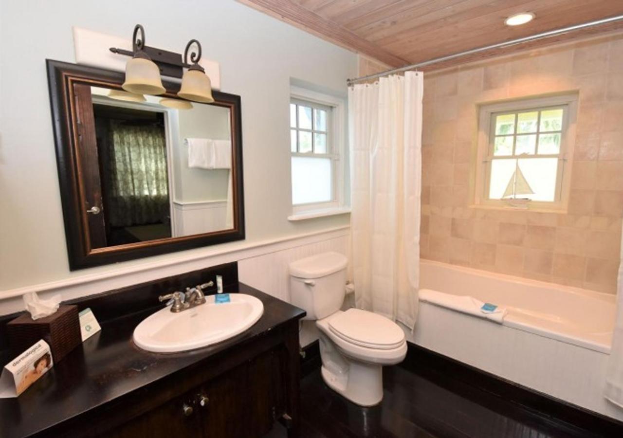 Sapodilla House Hotel Dunmore Town Bagian luar foto
